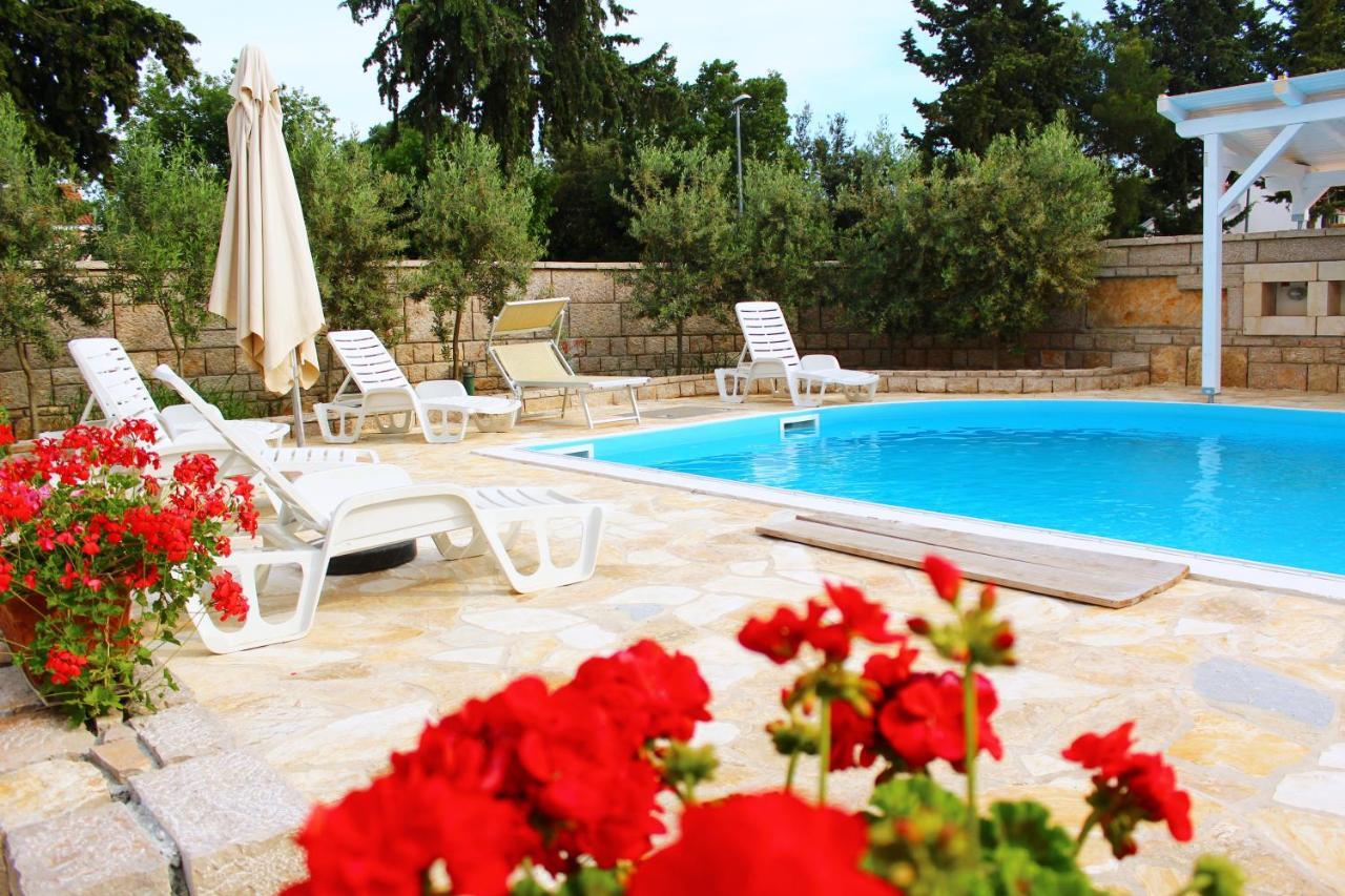 Bungalow Vice With Pool Pakoštane Buitenkant foto